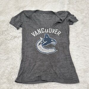 🔮NHL Toronto Canucks T-Shirt